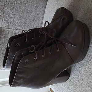 Brow boots, 4.5 inches heel, 1 inches platform,  lightly used